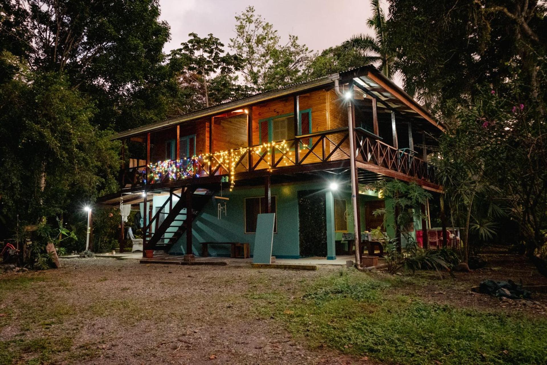 Hotel Casa Aldirica Cahuita Exteriér fotografie